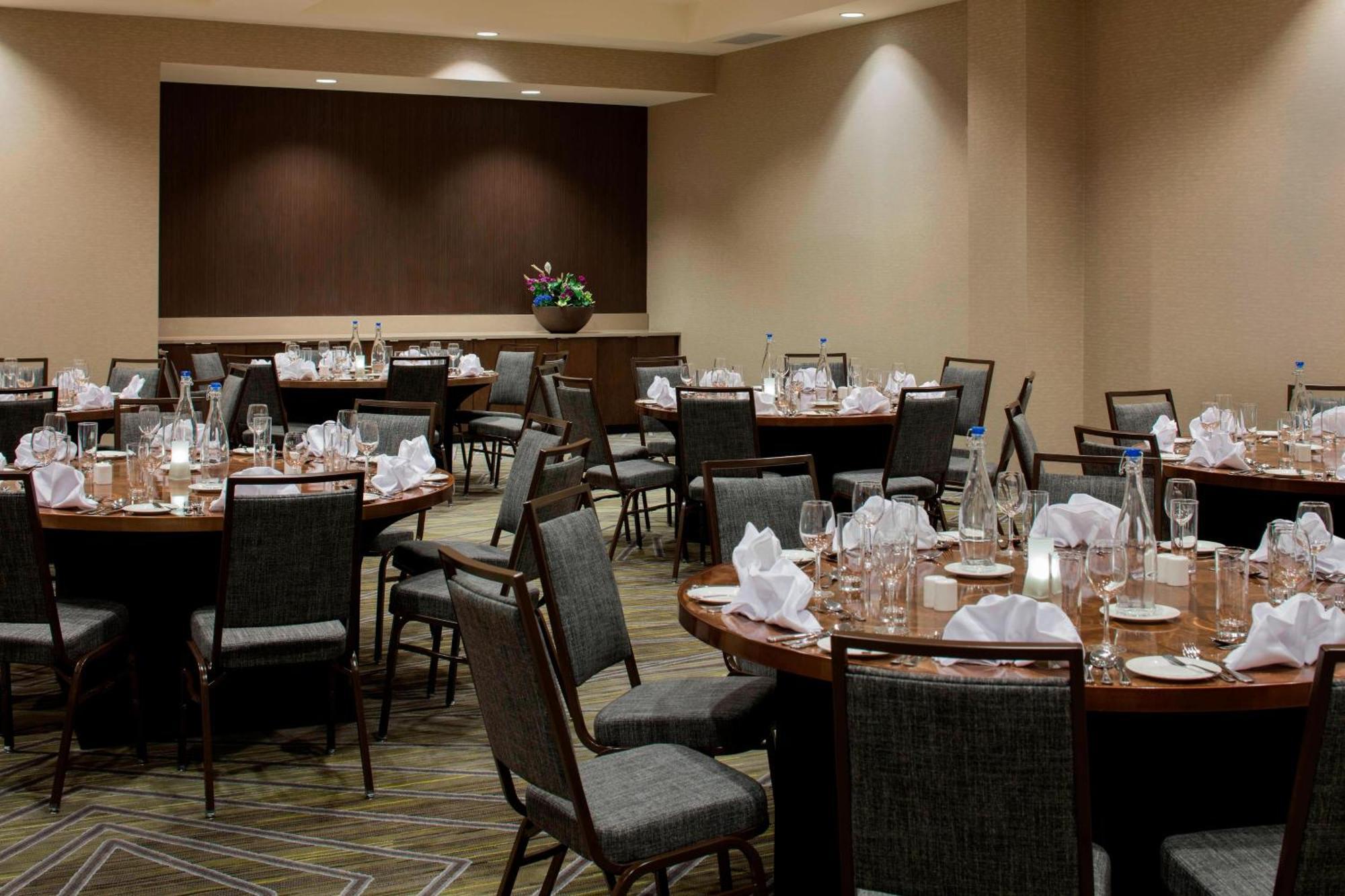Courtyard By Marriott Принс Джордж Екстериор снимка