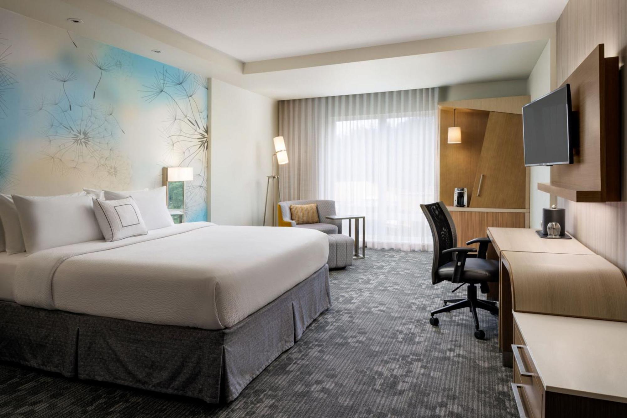 Courtyard By Marriott Принс Джордж Екстериор снимка
