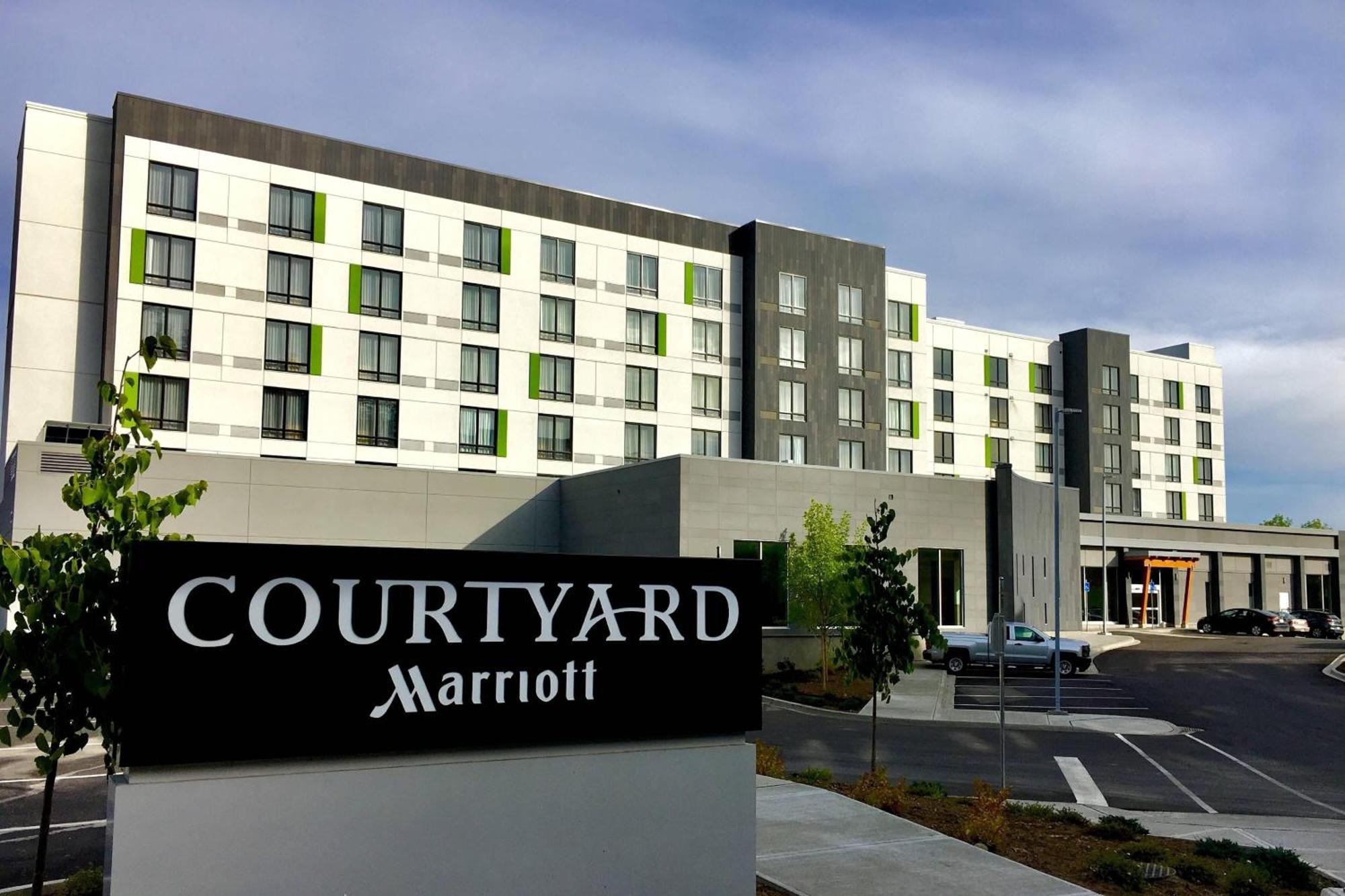 Courtyard By Marriott Принс Джордж Екстериор снимка