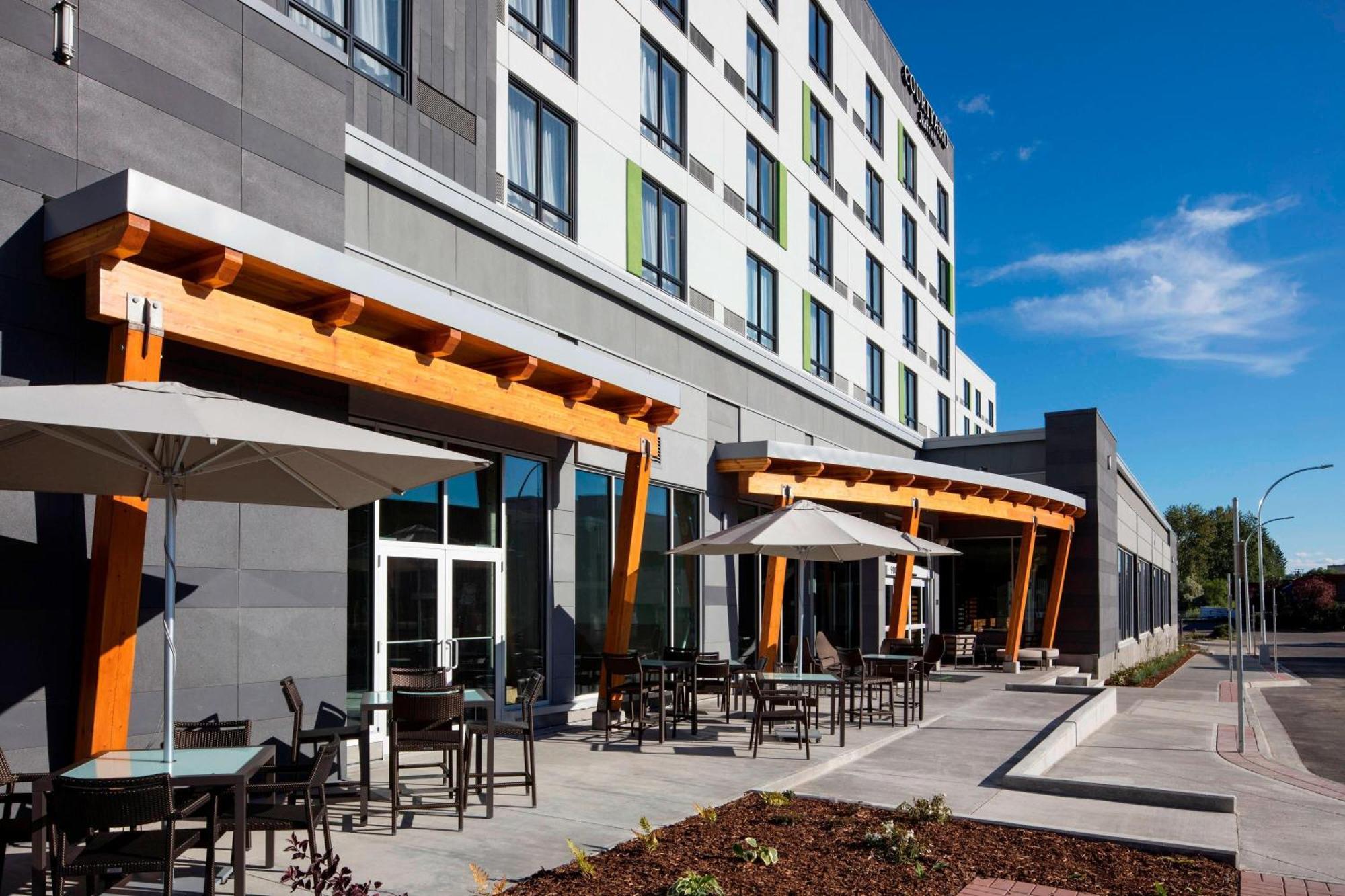 Courtyard By Marriott Принс Джордж Екстериор снимка